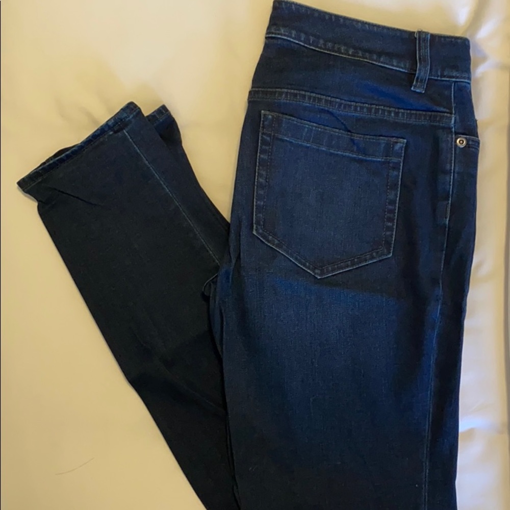 Two by Vince Camuto dark wash skinny jeans size 27